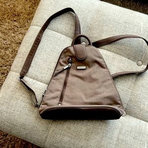 Baggallini backpack-handbag NWOT